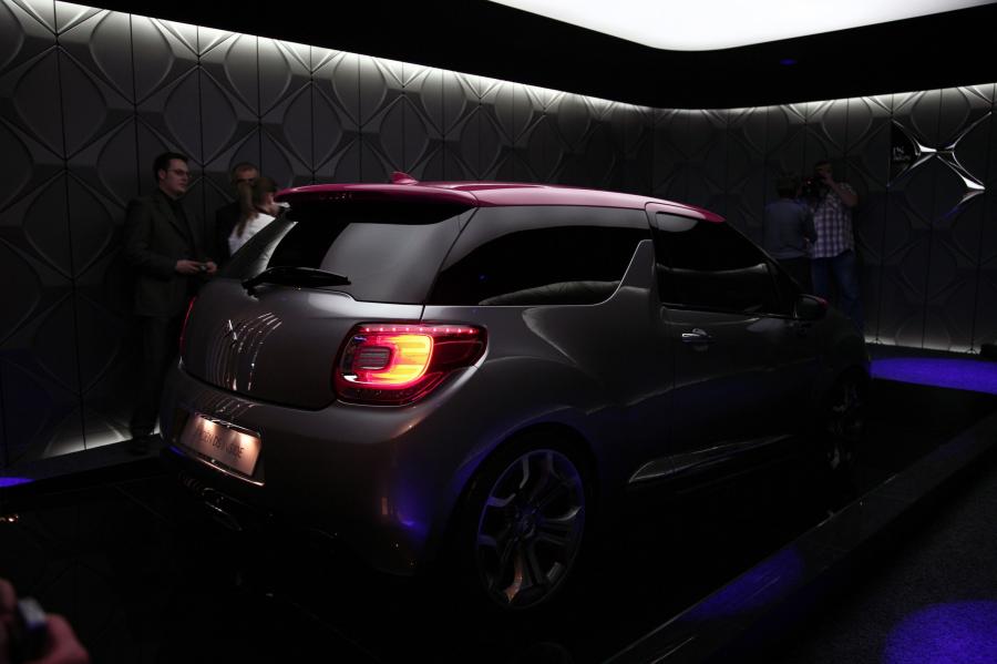  Citroen DS3 Inside Concept 2009 года  (фото 32 из 122)